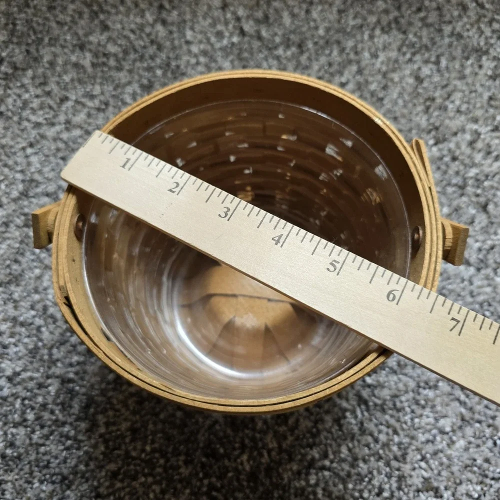 Longaberger 2004 Woven‎ Small Fruit Basket w/Handle